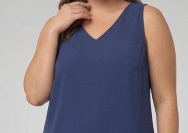 Αμάνικη μπλούζα με V σε μπλε σκούρο χρώμα plus size -  - 