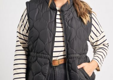 Αμάνικο καπιτονέ μπουφάν με σούρα στη μέση -  - 