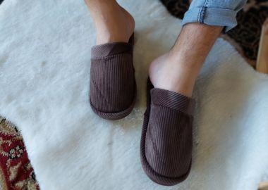 Ανδρικές παντόφλες κοτλέ - Καφέ - Issue - 