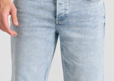 Ανδρική τζιν βερμούδα με ελαφρύ ξεθώριασμα - FUNKY BUDDHA - 