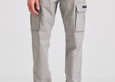 Ανδρικό cargo παντελόνι με cuffed τελείωμα - FUNKY BUDDHA - 