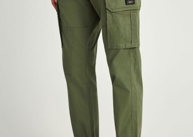 Ανδρικό cargo παντελόνι με cuffed τελείωμα - FUNKY BUDDHA - 