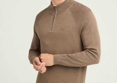 Ανδρικό μονόχρωμο half-zip πλεκτό πουλόβερ - FUNKY BUDDHA - 
