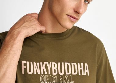Ανδρικό relaxed t-shirt με τύπωμα - FUNKY BUDDHA - 