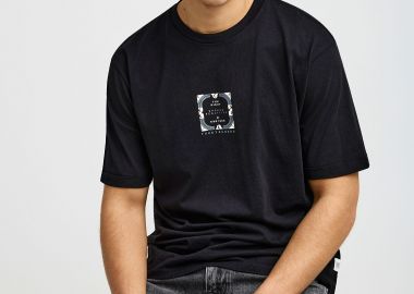 Ανδρικό relaxed t-shirt με τύπωμα στην πλάτη - FUNKY BUDDHA - 