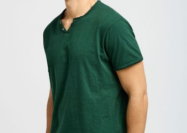 Ανδρικό t-shirt με henley λαιμόκοψη - The essentials - FUNKY BUDDHA - 