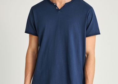 Ανδρικό t-shirt με henley λαιμόκοψη - The essentials - FUNKY BUDDHA - 