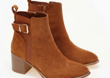 Ankle boots με χοντρό τακούνι και suede υφή - Κάμελ - Issue - 