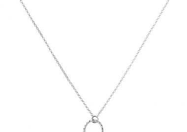 Ασημένιο κολιέ με το γράμμα “Ω” -  - 