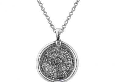 Ασημένιο μενταγιόν με τον δίσκο της Φαιστού πλαισιωμένο με στεφάνι -  - 