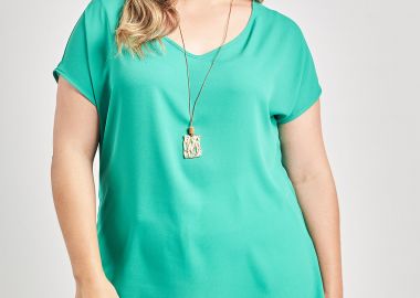 Ασύμμετρη βραδινή μπλούζα ζορζέτα με κολιέ -  - 