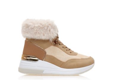 Αθλητικά μποτάκια μπεζ δερματίνη και σουέτ με γούνα και χρυσές λεπτομέρειες ΜΠΕΖ - Tsoukalas - 