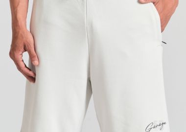 Αθλητική βερμούδα με τύπωμα Garage 55. - GARAGE 55 - 