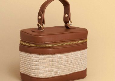Attrattivo γυναικείο mini bag με συνδυασμό υλικών - 9T23444 Καμηλό - ATTRATTIVO - 
