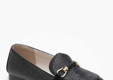 Basic γυναικεία loafers με ψάθα και αγκράφα - Μαύρο - Issue - 