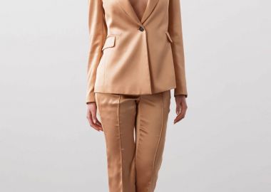 BCBGMAXAZRIA γυναικείο κλασσικό σατέν σακάκι με βάτες - 23SRJ050VI06 Σομόν - BCBGMAXAZRIA - 