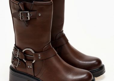 Biker boots με μεταλλικές λεπτομέρειες - Καφέ - Issue - 