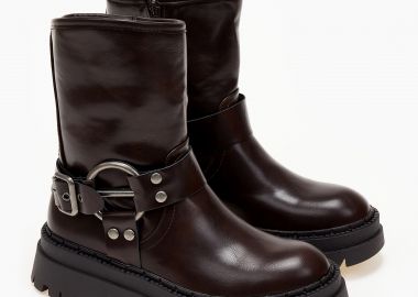 Biker boots με μεταλλική λεπτομέρεια - Καφέ - Issue - 
