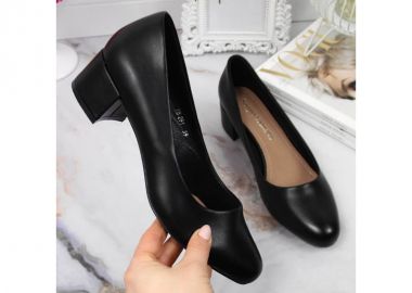 Black Pumps on a block from W Sergio Leone - Sergio Leone - 