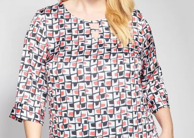 Βραδινή μπλούζα σατινέ σε γεωμετρικό εμπριμέ -  - 