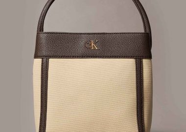 Calvin Klein Jeans γυναικεία canvas τσάντα bucket με monogram - LV04F3348G Μπεζ - CALVIN KLEIN JEANS - 