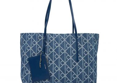 Calvin Klein Jeans γυναικεία denim τσάντα tote με pouch και all-over monogram - LV04F3428G Denim Blue - CALVIN KLEIN JEANS - 