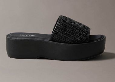 Calvin Klein Jeans γυναικεία flatform σανδάλια με monogram 