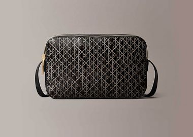 Calvin Klein Jeans γυναικεία τσάντα crossbody με all-over logo print - LV04F3268G Μαύρο - CALVIN KLEIN JEANS - 