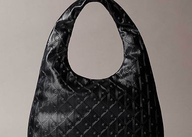 Calvin Klein Jeans γυναικεία τσάντα ώμου με all-over logo print - LV04F3199G Μαύρο - CALVIN KLEIN JEANS - 
