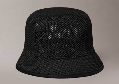 Calvin Klein Jeans γυναικείο καπέλο bucket με διάτρητο σχέδιο και monogram - LV04F5071G Μαύρο - CALVIN KLEIN JEANS - 