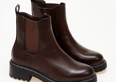 Χαμηλά biker boots με λεπτομέρεια στρας - Καφέ - Issue - 