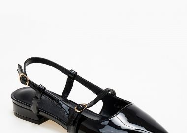 Χαμηλά εξώφτερνα μυτερά γοβάκια - Μαύρο - Issue - 