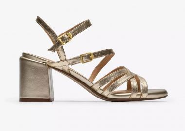 Clarks γυναικεία δερμάτινα πέδιλα με χοντρό τακούνι 
