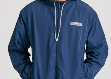 Comfort fit lightweight μπουφάν με αποσπώμενη κουκούλα - FUNKY BUDDHA - 