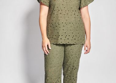 Cropped βαμβακερό παντελόνι σε σχέδιο broderie -  - 