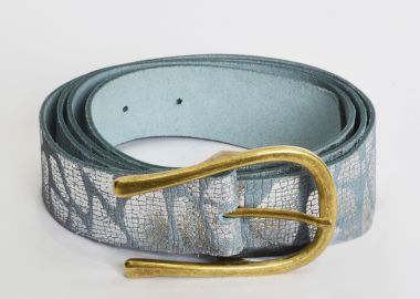 Δερμάτινη snakeskin ζώνη με metallic μοτίβο - MAT FASHION - 