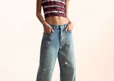 Desigual γυναικεία μπλούζα με carmen λαιμόκοψη και all-over print Regular Fit 