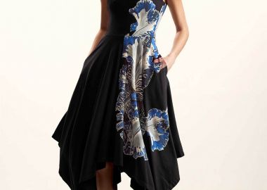 Desigual γυναικείο midi αμάνικο φόρεμα με floral print και ασύμμετρο τελείωμα 