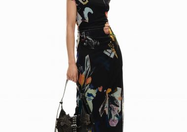 Desigual γυναικείο midi αμάνικο φόρεμα με off-shoulder σχέδιο και all-over print Regular Fit 
