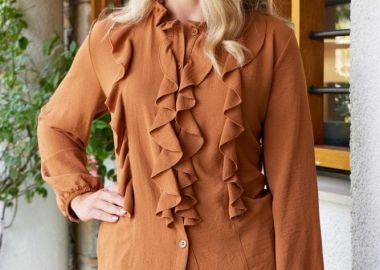 ΕΚΑΪ ΠΟΥΚΑΜΙΣΟ ΜΕ ΒΟΛΑΝ - Anna Raxevsky - 