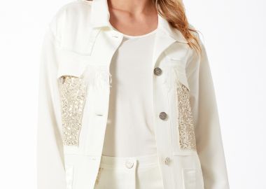 ΕΚΡΟΥ ΜΠΟΥΦΑΝ ΜΕ ΠΑΓΙΕΤΑ ΚΑΙ ΦΤΕΡΑ - Anna Raxevsky - 