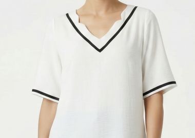 ΕΚΡΟΥ V-NECK ΚΟΝΤΟΜΑΝΙΚΗ ΜΠΛΟΥΖΑ - Anna Raxevsky - 