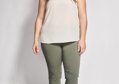 Ελαστικό παντελόνι slim fit με λάστιχο στη μέση -  - 