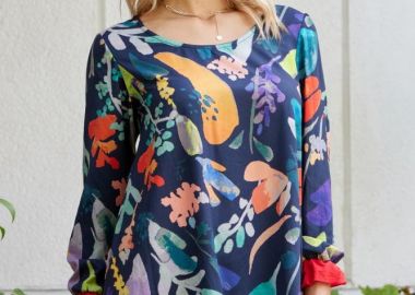 ΕΜΠΡΙΜΕ ΕΒΑΖΕ ΜΠΛΟΥΖΑ ΜΕ ΚΟΚΚΙΝΗ ΦΑΣΑ - Anna Raxevsky - 