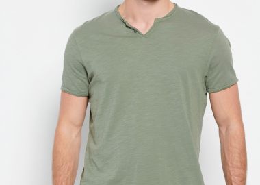 Essential t-shirt με λαιμό henley - FUNKY BUDDHA - 