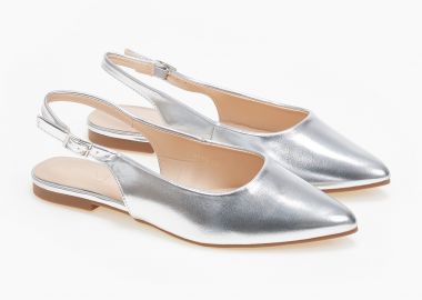 Εξώφτερνα γοβάκια με χαμηλό τακούνι - Ασημί - Issue - 