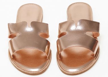 Φλατ εξώφτερνα σανδάλια με φάσα και ανοίγματα - Rose Gold - Issue - 