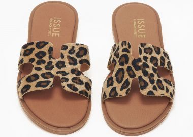 Φλατ σανδάλια ελληνικά με φάσα και ανοίγματα - Λεοπάρ - Issue - 