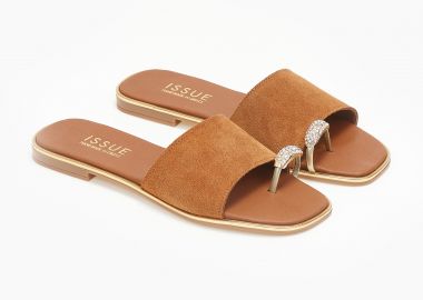 Φλατ σανδάλια ελληνικής κατασκευής με suede φάσα και δαχτυλίδι - Ταμπά - Issue - 