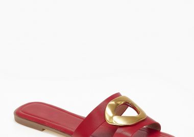 Flat σανδάλια με διακοσμητική χρυσή λεπτομέρεια - Κόκκινο - Issue - 